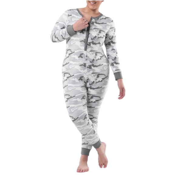 Fruit of the Loom Waffle Gray Camouflage Union Onesie | Size Medium/Large (EUC) - Picture 8 of 9